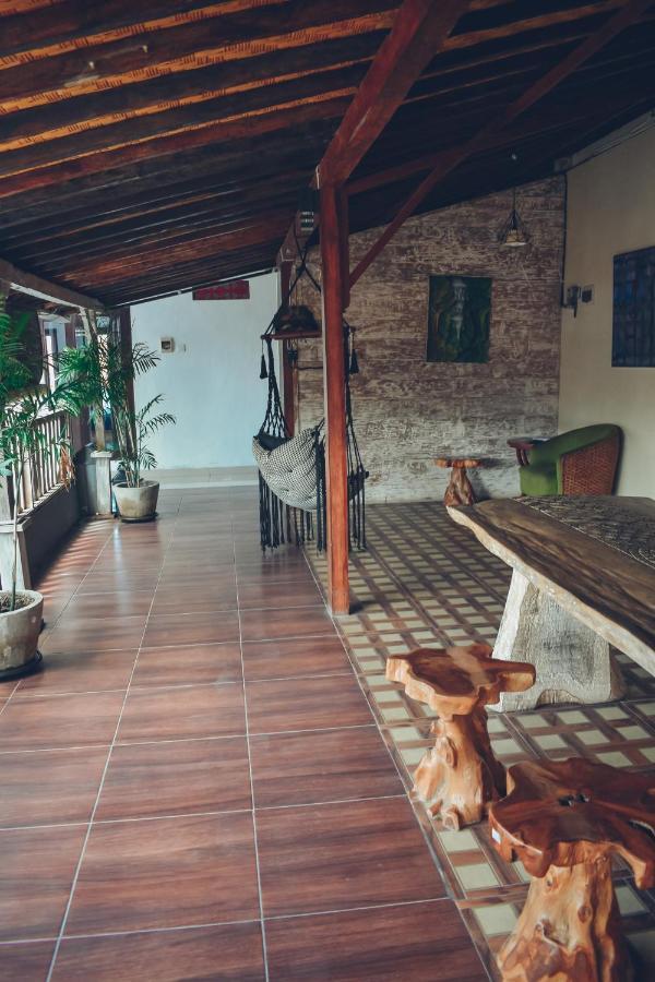 Hotel Urban Jungle House Bali Canggu Exterior foto