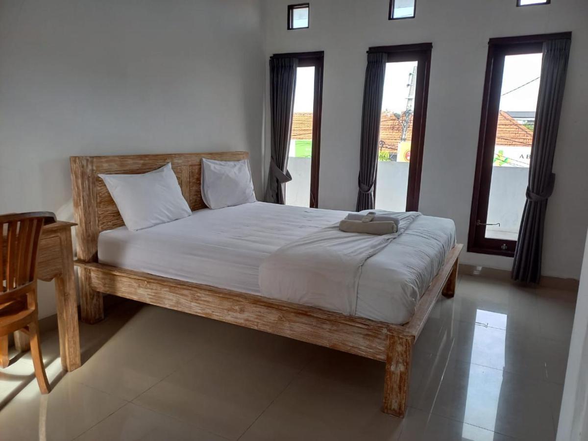 Hotel Urban Jungle House Bali Canggu Exterior foto