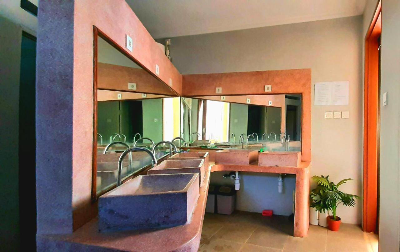 Hotel Urban Jungle House Bali Canggu Exterior foto