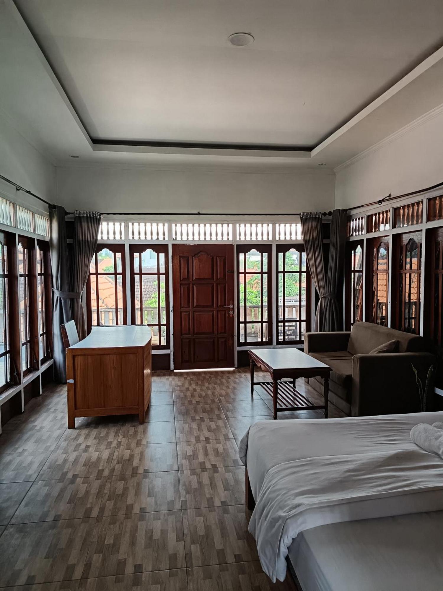 Hotel Urban Jungle House Bali Canggu Exterior foto