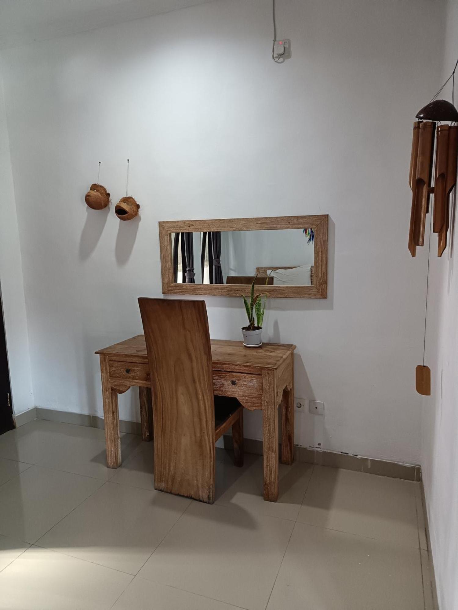 Hotel Urban Jungle House Bali Canggu Exterior foto